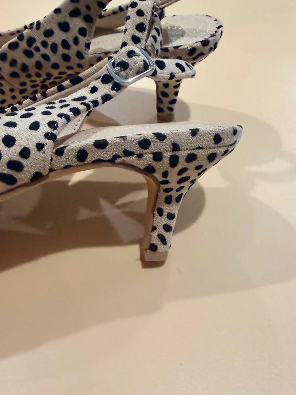 Isaac Mizrahi Beige Leopard Print Pointed Slingback Heels
